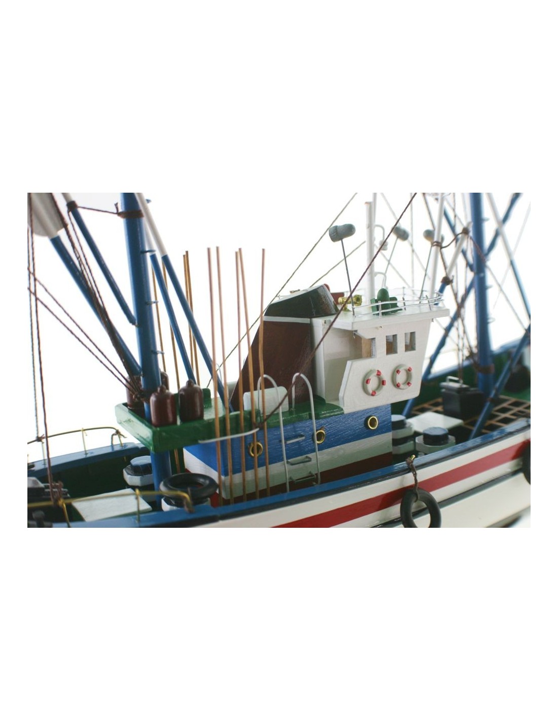 Bateau de pêche au thon à longue ligne 140GT, Fabricant de bateaux de pêche  certifié DNV, CR, LR, BV